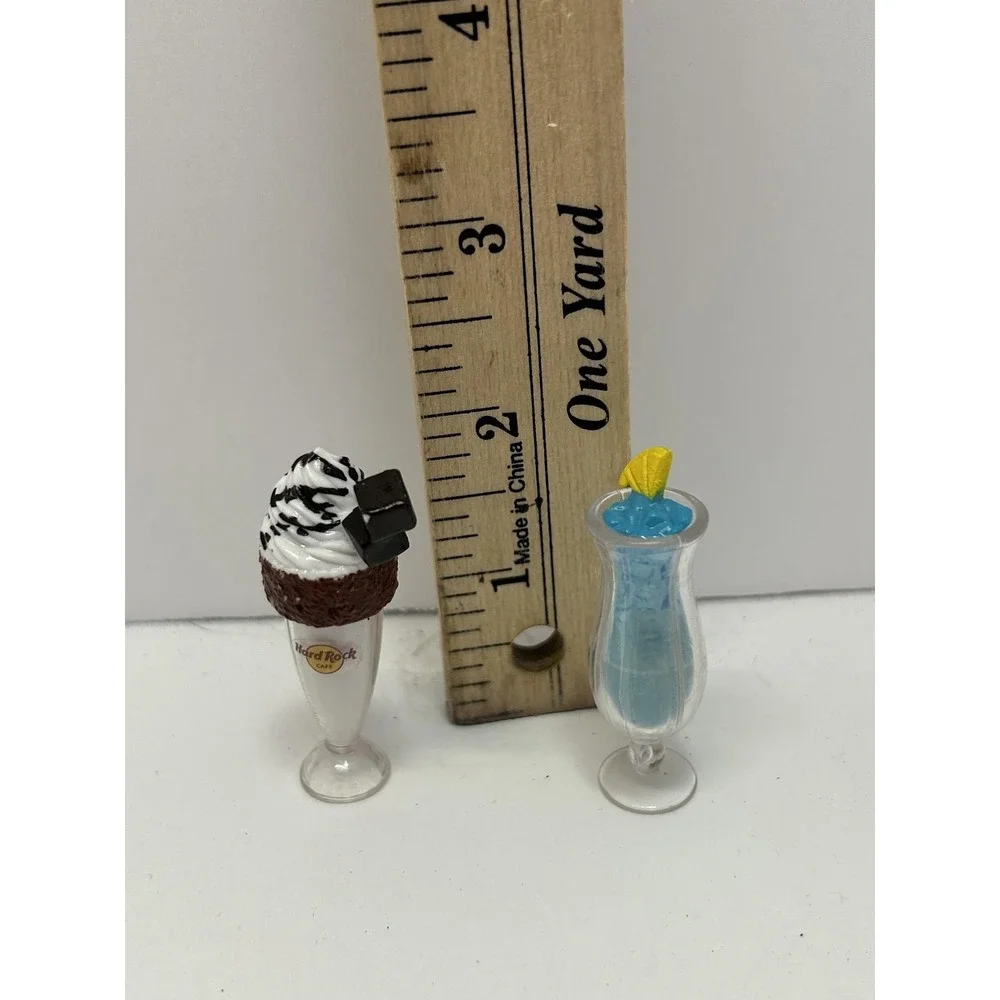 Hard Rock Cafe Mini Drink Figurines Lot 2 Milkshake Blue Cocktail Small Plastic